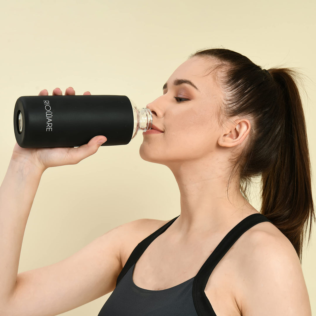Aquashot Borosilicate Glass Water Bottle With Silicon Sleeve 750ml Black